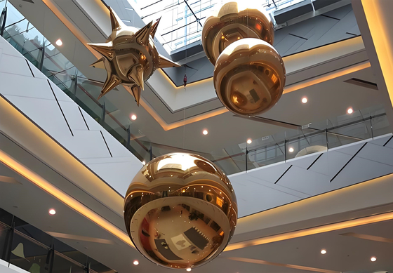 Decorações de teto de festas de casamento de PVC gigante personalizadas Balões de espelho infláveis vibrantes para um ambiente de discoteca único